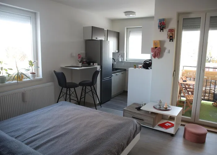 Sweet 아파트 수보티차